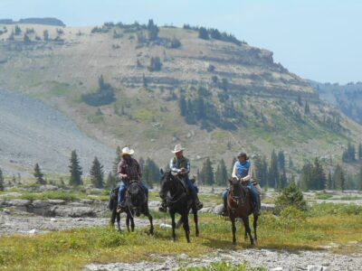 Dry Ridge Outfitters: Wyoming and Idaho Horseback Riding Adventures