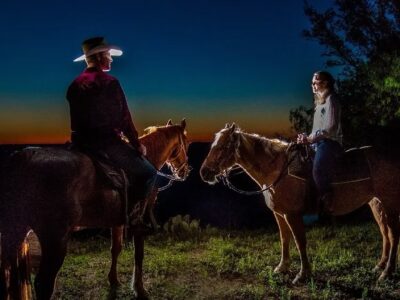 Brazos Bluff Ranch: Waco Horseback Riding Tour with Cowboy Guide