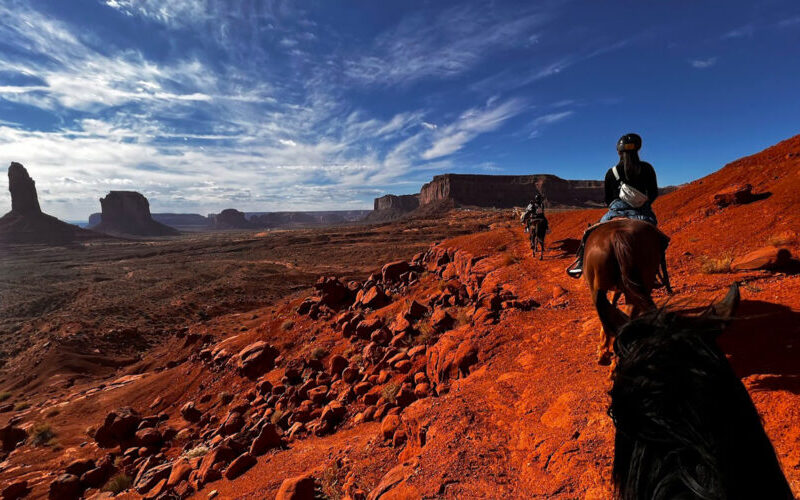 Sacred Monument: Monument Valley Horseback Adventure Tour