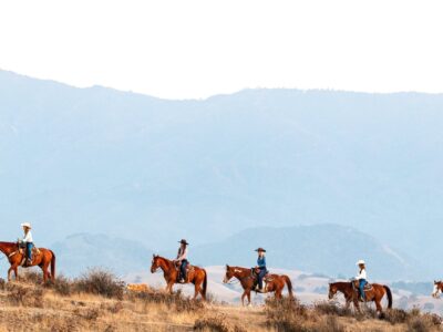 Santa Barbara: Horseback Riding and Wine Tasting Tour
